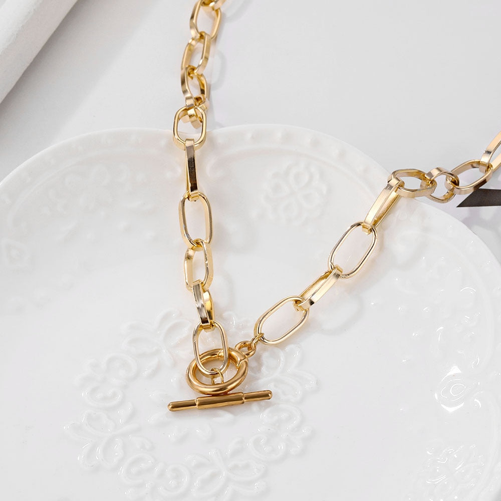 Thick Chain Toggle Clasp Necklaces